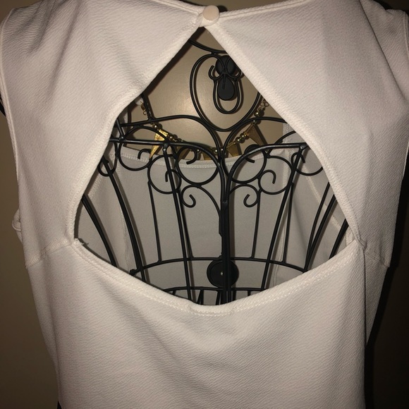 Dress - Picture 4 of 4